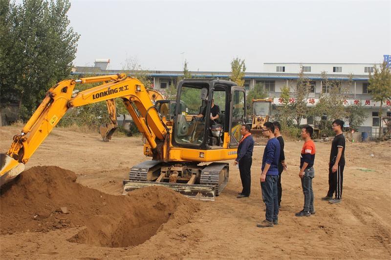 辉县市挖掘机机构