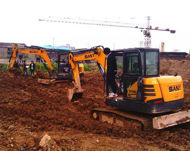 辉县市挖掘机培训学校